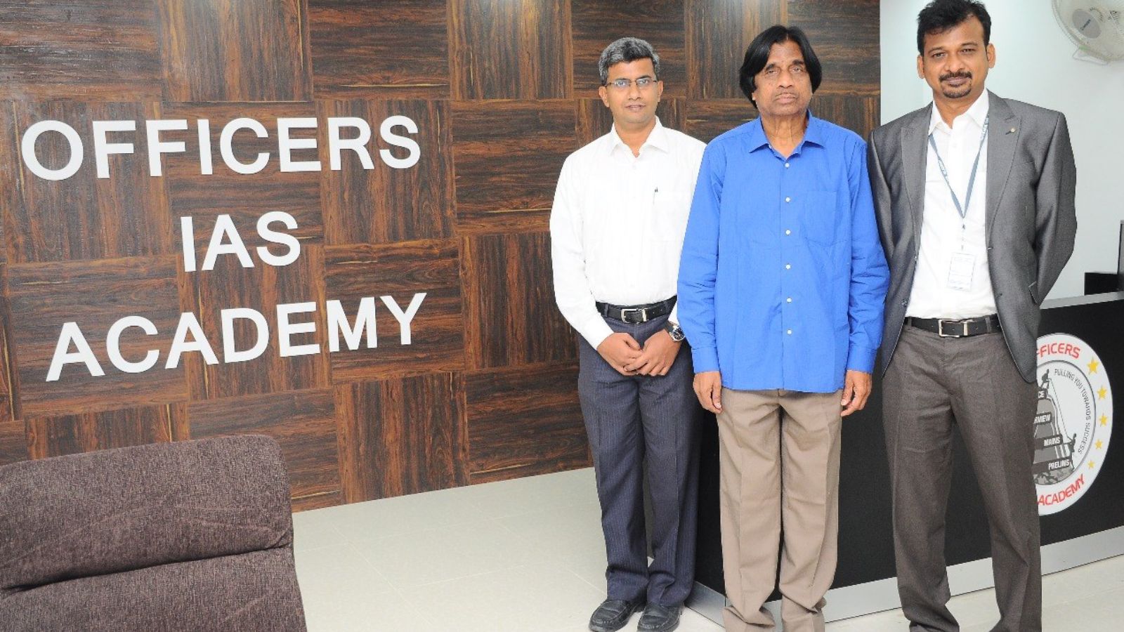 Officers IAS Academy Chennai Hero Slider - 1